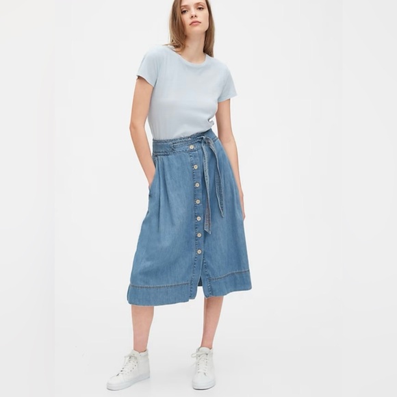 GAP Dresses & Skirts - GAP Button Front Denim Midi Skirt, Jean Skirt. Size 12.